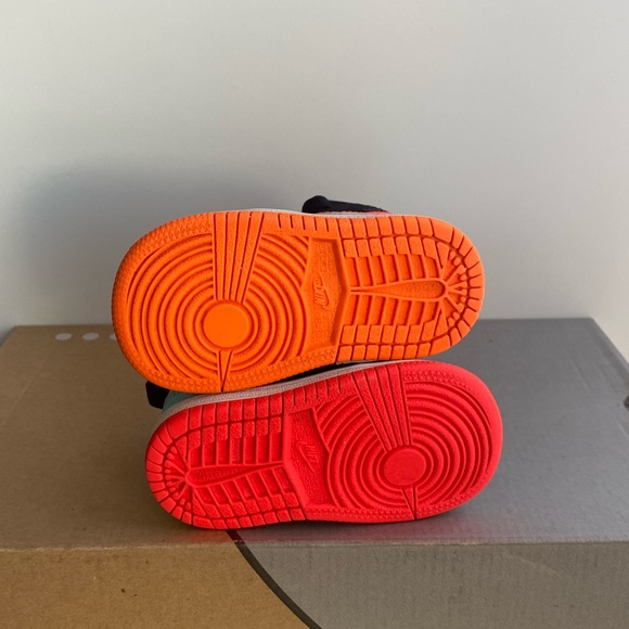 Jordan 1 Mid “Black Multi” Toddler Sneakers  - SZ 4 C - Picture 10 of 13